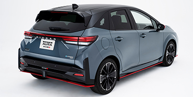 AURA NISMO リヤビュー